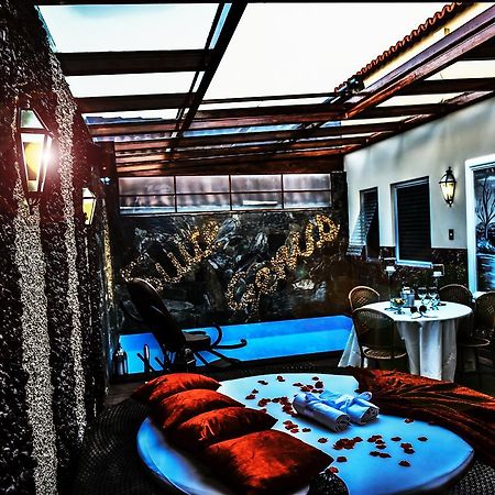 Genus Motel (Adults Only) Убераба Екстериор снимка