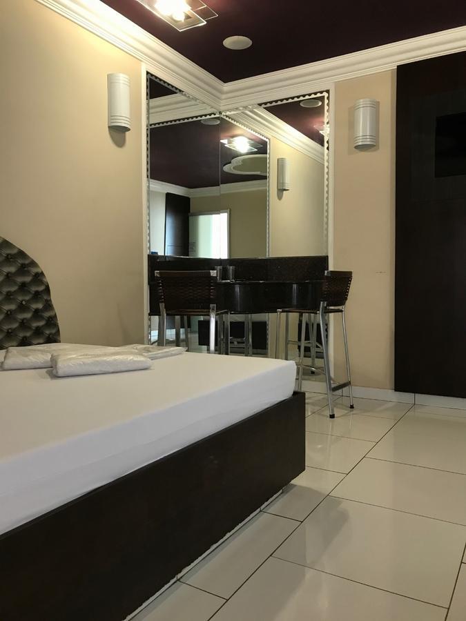 Genus Motel (Adults Only) Убераба Екстериор снимка